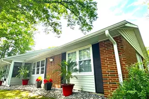 258 Jefferson Ct, Lakewood, NJ 08701 - Photo 3