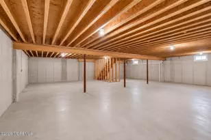 52 Skyline Dr, Lakewood, NJ 08701 - Photo 25