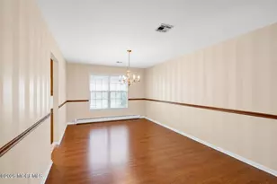 52 Skyline Dr, Lakewood, NJ 08701 - Photo 11
