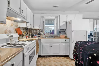38 Tobago Avenue, Toms River Township, NJ 08753 - Photo 15