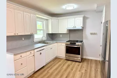 27 Runyon Avenue, Freehold, NJ 07728 - Photo 3