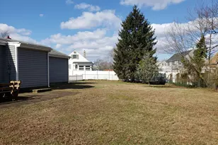 9 Winthrop Pl, Hazlet Township, NJ 07730 - Photo 27