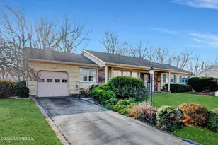 21 Meadowbrook Dr, Howell Township, NJ 07731 - Photo 5