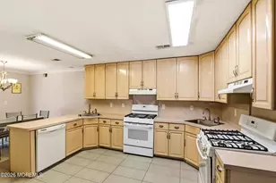 67 Whispering Pines Ln, Lakewood, NJ 08701 - Photo 11