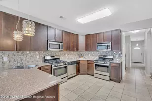 37 Sanz Town Rd, Lakewood, NJ 08701 - Photo 19