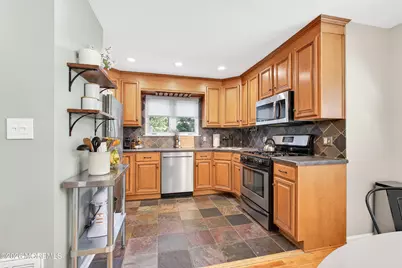 21 Karyn Terrace E, Middletown, NJ 07748 - Photo 13