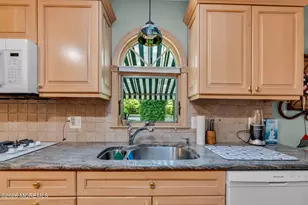 86 Laurel Dr, Fair Haven, NJ 07704 - Photo 7