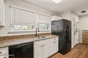 401 Wildflower Ct, Jackson, NJ 08527 - Photo 5