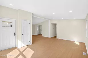 17 Brookview Ln, Manalapan Township, NJ 07726 - Photo 3