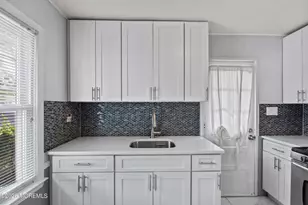 930 Woodmere Dr, Aberdeen Township, NJ 07735 - Photo 7