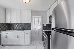 930 Woodmere Dr, Aberdeen Township, NJ 07735 - Photo 5