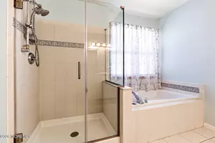 4 Rosewood Ct, Lakewood, NJ 08701 - Photo 23
