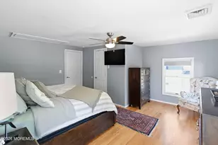 45 Compton St, Belford, NJ 07718 - Photo 19