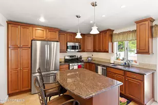 45 Compton St, Belford, NJ 07718 - Photo 13
