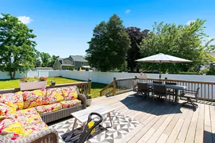 45 Compton St, Belford, NJ 07718 - Photo 27