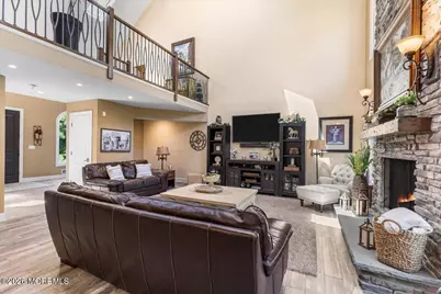 2 Richards Way, Holmdel, NJ 07733 - Photo 7