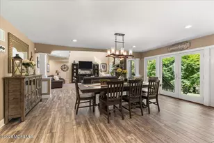 2 Richards Way, Holmdel, NJ 07733 - Photo 13