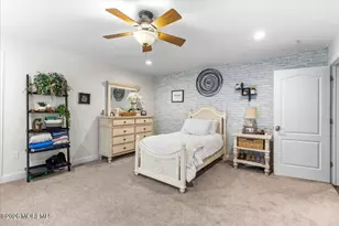 2 Richards Way, Holmdel, NJ 07733 - Photo 31