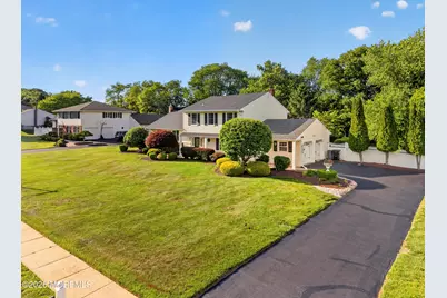 77 Wellington Road, Freehold, NJ 07728 - Photo 3