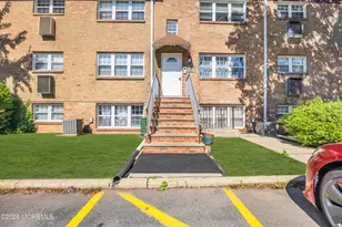 393 College Dr, Edison, NJ 08817 - Photo 23
