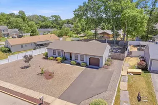 60 Pelican Dr, Bayville, NJ 08721 - Photo 3