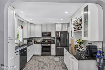24 Eliot Road, Manalapan Township, NJ 07726 - Photo 7