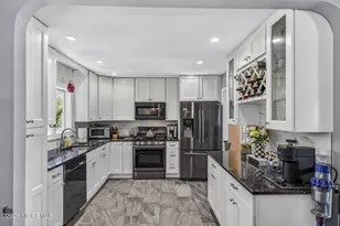 24 Eliot Rd, Manalapan Township, NJ 07726 - Photo 7