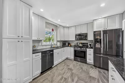 24 Eliot Road, Manalapan Township, NJ 07726 - Photo 5