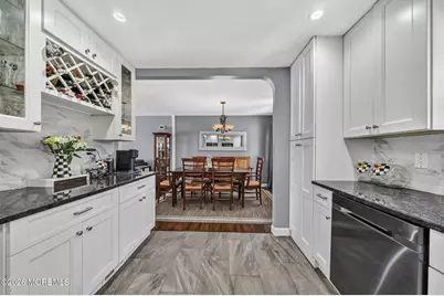24 Eliot Road, Manalapan Township, NJ 07726 - Photo 9