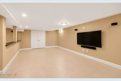 14 Heathrow Court, Marlboro Township, NJ 07746 - Photo 45