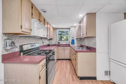 62 Warren Place, Middletown, NJ 07748 - Photo 19