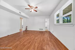 62 Warren Pl, Middletown, NJ 07748 - Photo 21