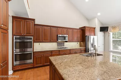 10 Cauthen Court, Manalapan Township, NJ 07726 - Photo 3