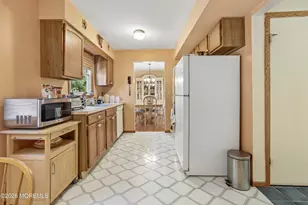 61 Charles Dr, Tinton Falls, NJ 07753 - Photo 7
