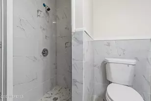 35 Grand Ave, Newark, NJ 07102 - Photo 15