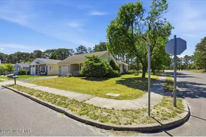 112 Pulaski Boulevard, Toms River Township, NJ 08757 - Photo 3
