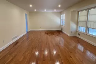 26 Sherwood Dr, Freehold, NJ 07728 - Photo 3