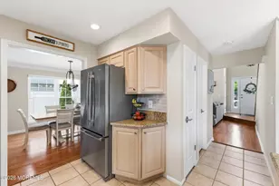 14 Polo Club Dr, Tinton Falls, NJ 07724 - Photo 17
