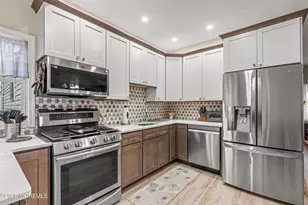 251 Arlington Dr, Fords, NJ 08863 - Photo 11