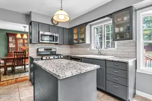 49 Turnberry Dr, Lincroft, NJ 07738 - Photo 9