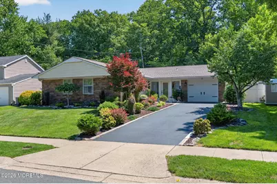 11 Inwood Place, Aberdeen Township, NJ 07747 - Photo 3