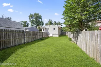 804 Nutswamp Road #Front, Red Bank, NJ 07701 - Photo 5