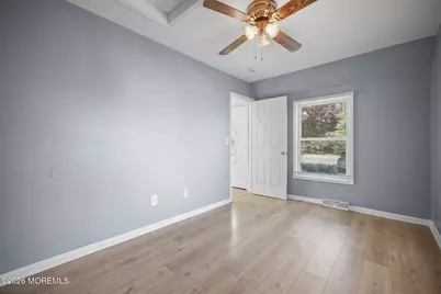 804 Nutswamp Road #Front, Red Bank, NJ 07701 - Photo 17