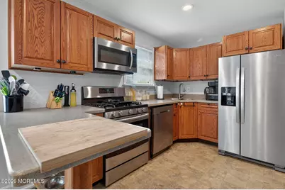 32 Brookside Drive, Howell Township, NJ 07731 - Photo 5