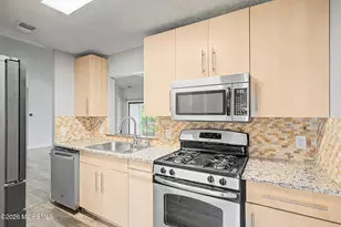 208 Sunshine Ct, Sayreville, NJ 08859 - Photo 11