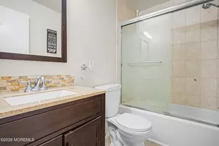 208 Sunshine Ct, Sayreville, NJ 08859 - Photo 27