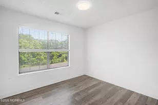 208 Sunshine Ct, Sayreville, NJ 08859 - Photo 23
