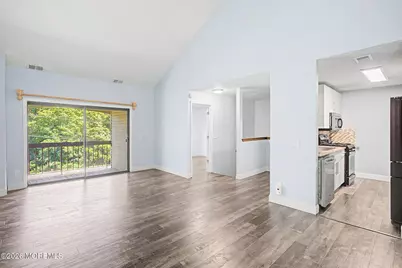 208 Sunshine Court #208, Sayreville, NJ 08859 - Photo 7