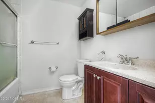 208 Sunshine Ct, Sayreville, NJ 08859 - Photo 21