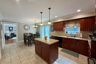 11 Sandpiper Dr, Manalapan Township, NJ 07726 - Photo 7
